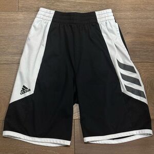 COPY - Adidas Shorts Black & White Boys Size Large 14/16